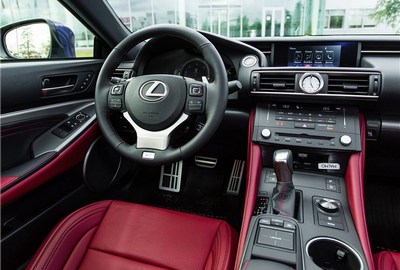 Передний ряд Lexus RC